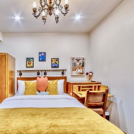 וונקובר Neocolonial Nouveau Kensington Vacation Home מראה חיצוני תמונה