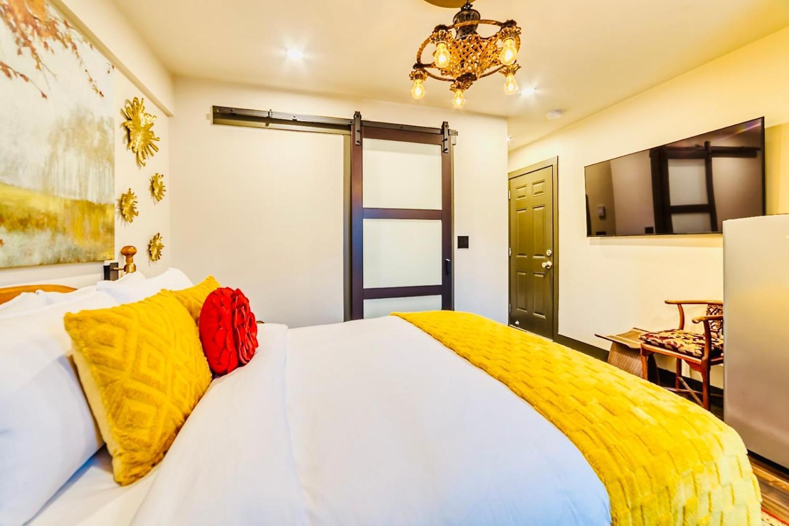 וונקובר Neocolonial Nouveau Kensington Vacation Home מראה חיצוני תמונה