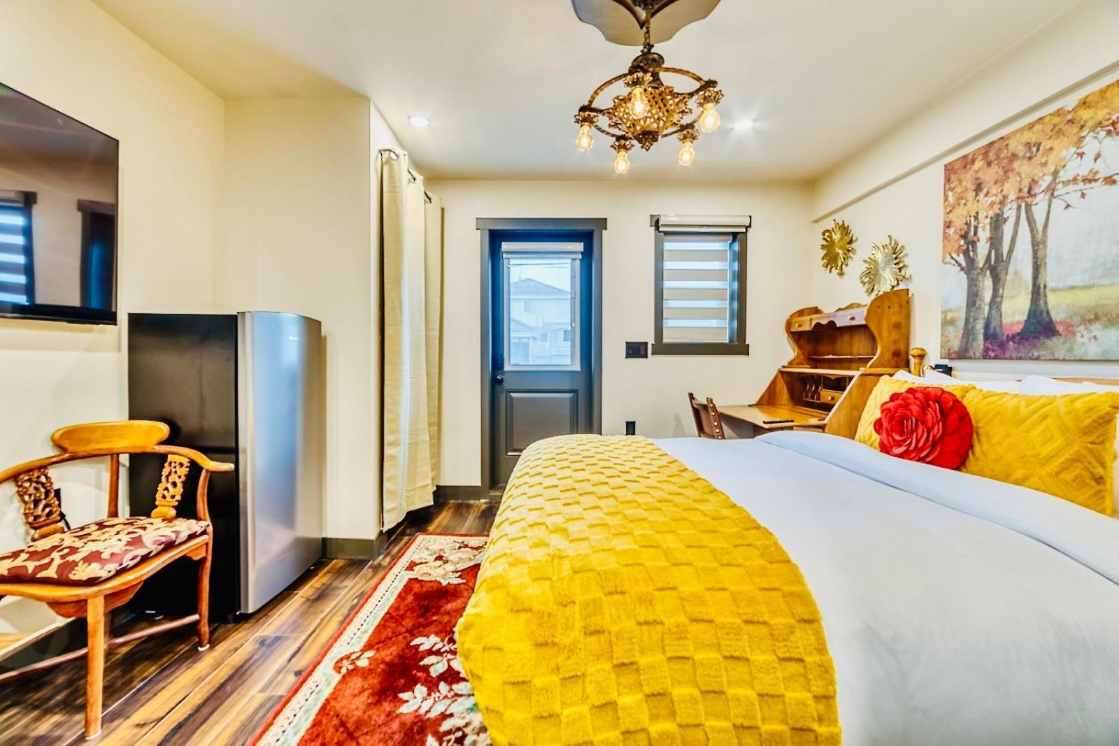 וונקובר Neocolonial Nouveau Kensington Vacation Home מראה חיצוני תמונה