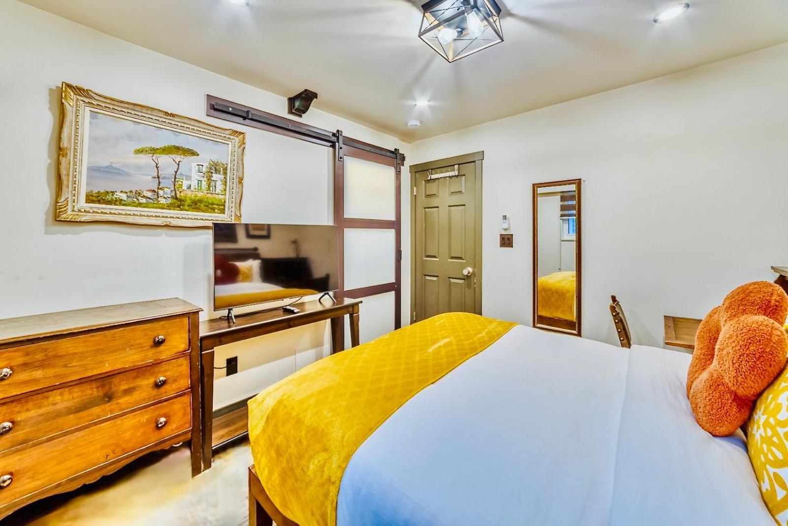 וונקובר Neocolonial Nouveau Kensington Vacation Home מראה חיצוני תמונה