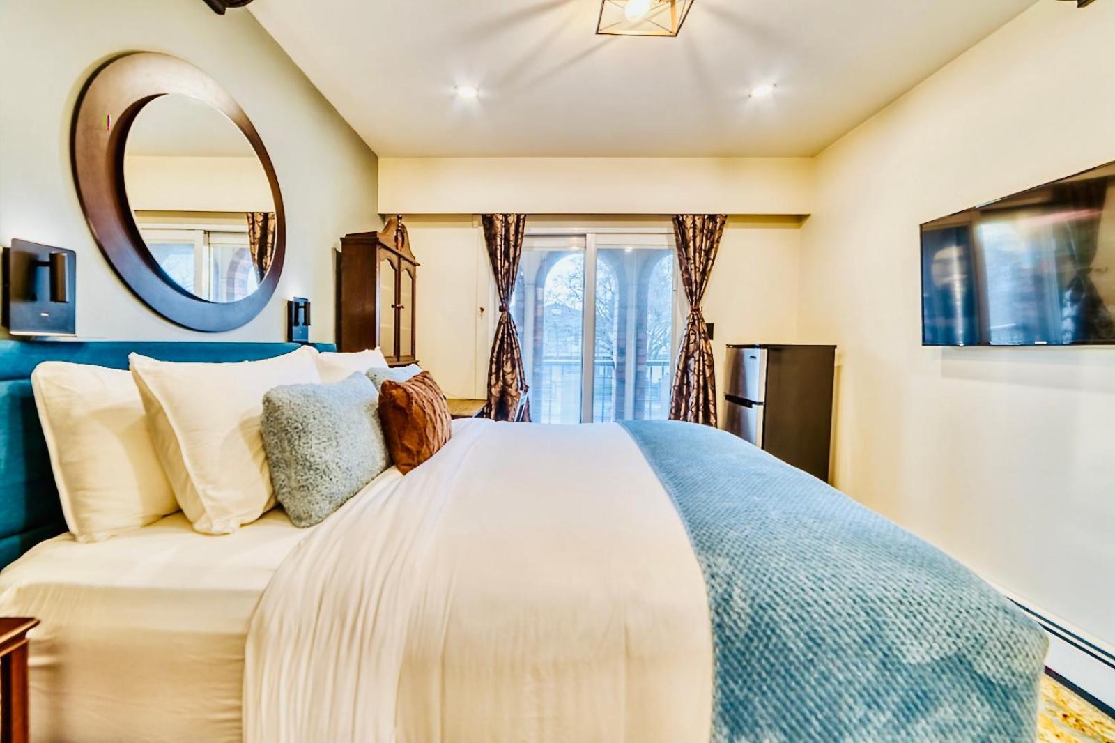 וונקובר Neocolonial Nouveau Kensington Vacation Home מראה חיצוני תמונה